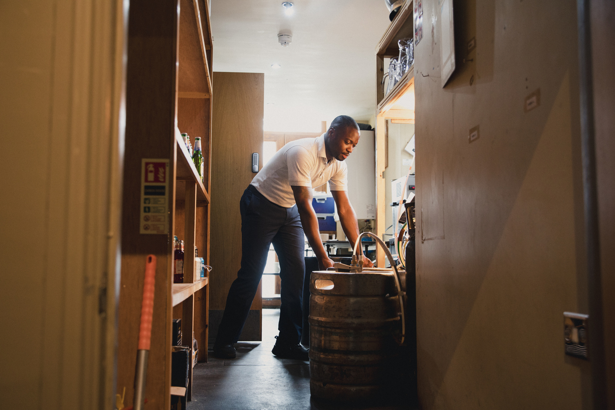 como limpiar un barril de cerveza