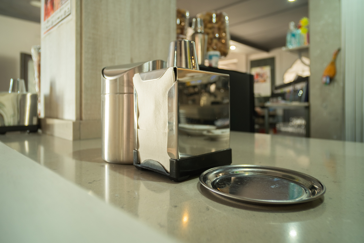 productos básicos para abrir un bar 