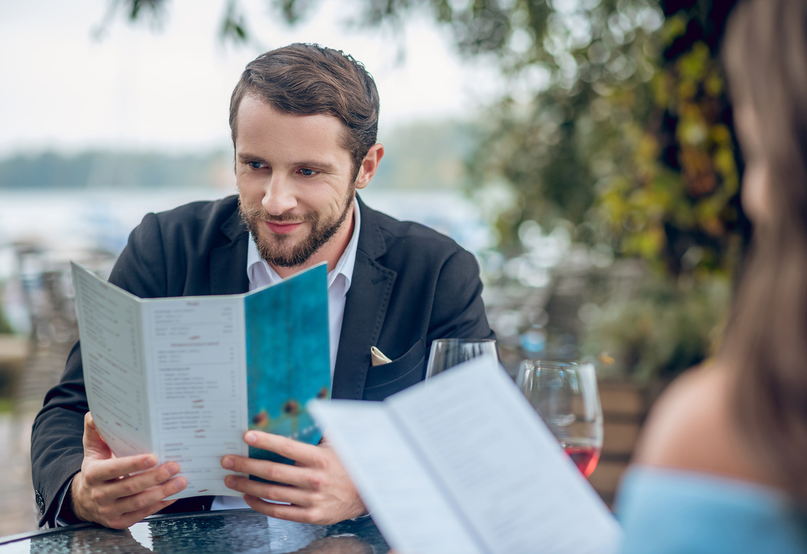 es obligatorio tener carta en un restaurante